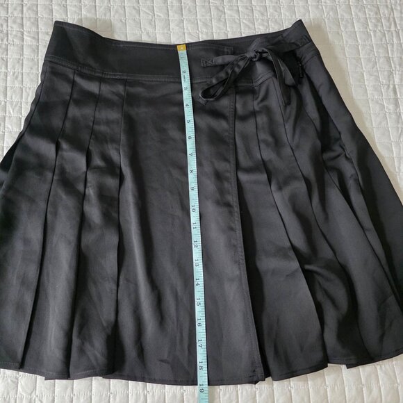 Karl Lagerfeld Paris Black Pleated Skirt Size 8 - Picture 6 of 7